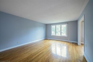 Photo 5: 324 Village Green Avenue in London: South N Single Family Residence for sale (South)  : MLS®# 40321940