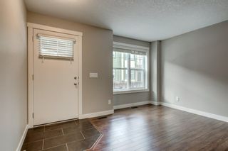 Photo 2: 943 McKenzie Towne Manor SE in Calgary: McKenzie Towne Row/Townhouse for sale : MLS®# A1171537