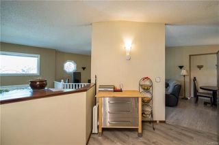 Photo 8: 2 Carriage House Road in Winnipeg: River Park South Residential for sale (2F)  : MLS®# 1810823