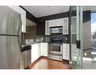 Photo 4: 702 1238 BURRARD Street in Vancouver: Downtown VW Condo for sale in "ALTADENA" (Vancouver West)  : MLS®# V799963
