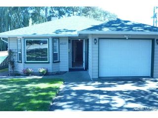 Photo 2: 4227 Wilkinson Rd in VICTORIA: SW Northridge House for sale (Saanich West)  : MLS®# 616116
