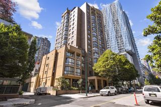 Photo 1: 302 488 HELMCKEN Street in Vancouver: Downtown VW Condo for sale in "Robinson Towers" (Vancouver West)  : MLS®# R2732663