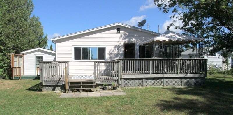 Main Photo: 223 Mcguire Beach Road in Kawartha Lakes: Rural Carden House (Bungalow) for sale : MLS®# X4849750