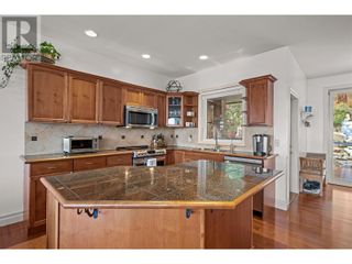 Photo 10: 1746 Vineyard Drive in West Kelowna: House for sale : MLS®# 10308311