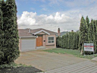 Main Photo: 6333 BURNS Street in Burnaby: Upper Deer Lake Home for sale ()  : MLS®# V538641