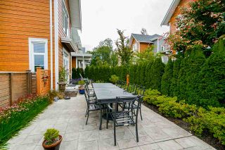 Photo 14: 1 15918 MOUNTAIN VIEW Drive in Surrey: Grandview Surrey Townhouse for sale in "Willsbrook - Southridge Club" (South Surrey White Rock)  : MLS®# R2505789