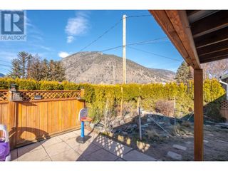 Photo 15: 607 4TH Street Unit# 1 in Keremeos: House for sale : MLS®# 10304566