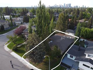 Main Photo: 2 Stanley Crescent SW in Calgary: Elboya Detached for sale : MLS®# A1242430