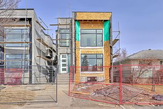 Photo 1: 3102 13 Avenue SW in Calgary: Shaganappi Detached for sale : MLS®# A1095517