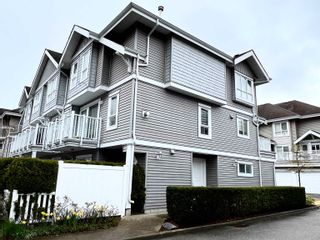 Photo 2: 9 8968 208 Street in Langley: Walnut Grove Townhouse for sale in "Cambridge Court" : MLS®# R2769111