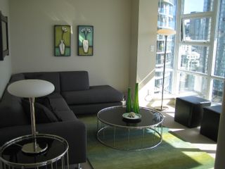 Photo 3: 638 BEACH Crescent in Vancouver: False Creek North Condo for sale in "ICON" (Vancouver West)  : MLS®# V618693