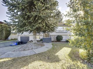 Main Photo: 1136 HABGOOD Street: White Rock House for sale in "EAST BEACH WHITE ROCK" (South Surrey White Rock)  : MLS®# R2623763