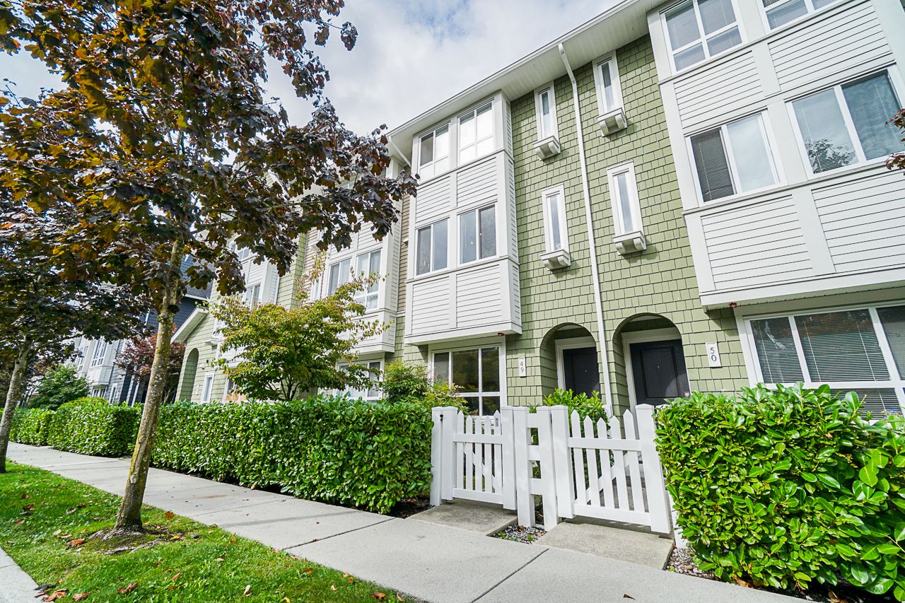 Main Photo: 49 2418 AVON Place in Port Coquitlam: Riverwood Townhouse for sale in "LINKS" : MLS®# R2502288
