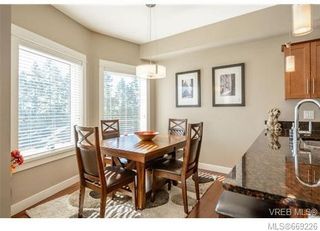 Photo 4: 19 2319 Chilco Rd in View Royal: VR Six Mile Row/Townhouse for sale : MLS®# 669226