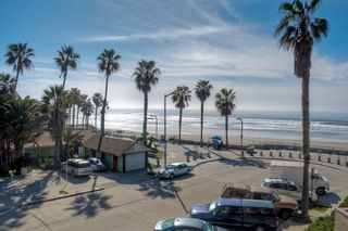 Photo 9: PACIFIC BEACH Condo for sale : 2 bedrooms : 4465 Ocean #34 in San Diego