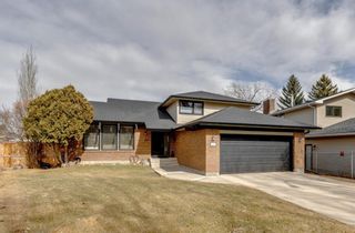 Photo 1: 112 Parkview Green SE in Calgary: Parkland Detached for sale : MLS®# A1200181