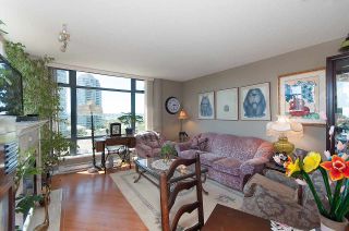 Photo 2: 504 4425 HALIFAX Street in Burnaby: Brentwood Park Condo for sale in "POLARIS" (Burnaby North)  : MLS®# R2184212