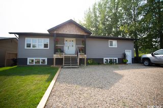 Photo 1: 401 Wheatland Court in Rosthern: Residential for sale : MLS®# SK944162