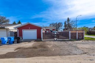 Photo 5: 6908 15 Avenue SE in Calgary: Applewood Park Detached for sale : MLS®# A2131260