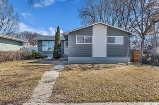 Photo 1: 1602 H Avenue North in Saskatoon: Mayfair Residential for sale : MLS®# SK965786