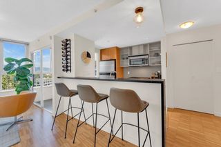 Photo 10: 1108 33 SMITHE Street in Vancouver: Yaletown Condo for sale in "COOPER'S LOOKOUT" (Vancouver West)  : MLS®# R2785311
