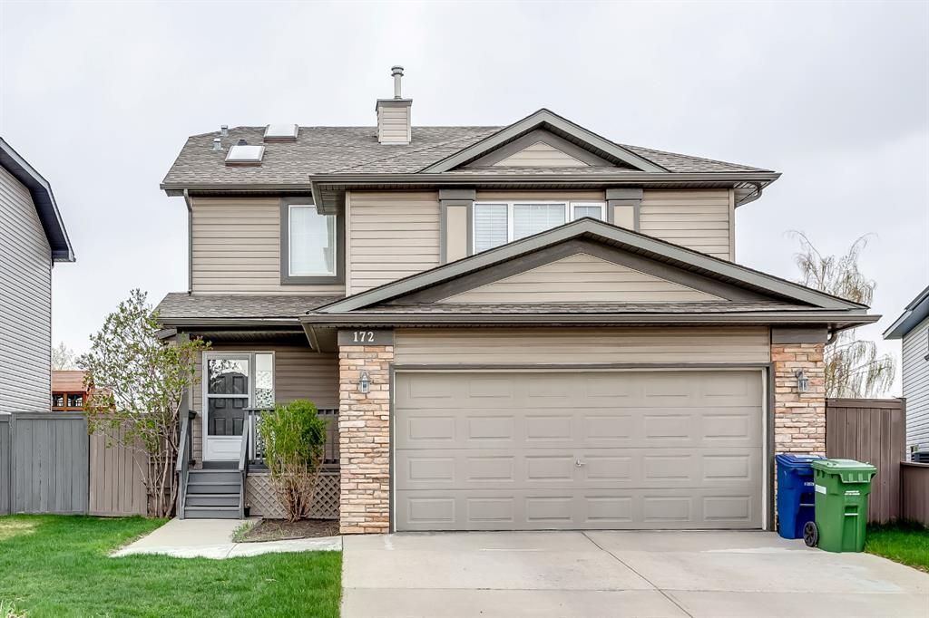 Main Photo: 172 Stonegate Crescent NW, Airdrie
