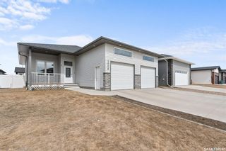 Photo 1: 1026 Maplewood Drive in Moose Jaw: VLA/Sunningdale Residential for sale : MLS®# SK965907