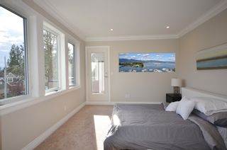 Photo 18: 13561 14 Avenue in Surrey: Crescent Bch Ocean Pk. House for sale (South Surrey White Rock)  : MLS®# R2071300
