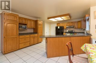 Photo 7: 2371 Arbutus Rd in Saanich: House for sale : MLS®# 961245