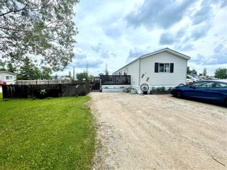 Photo 3: 1 LOUISE Street in St Clements: Pineridge Trailer Park Residential for sale (R02)  : MLS®# 202216456