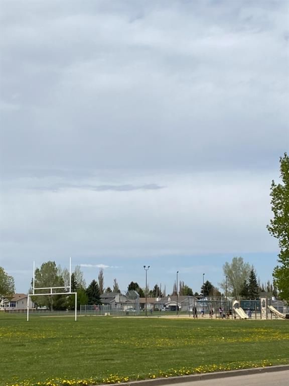 Photo 36: Photos: 107 Davison Drive: Red Deer Detached for sale : MLS®# A1110159