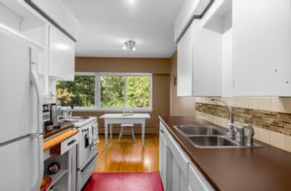 Photo 8: 8 369 W 4TH Street in North Vancouver: Lower Lonsdale Condo for sale in "THE LANARK" : MLS®# R2881183