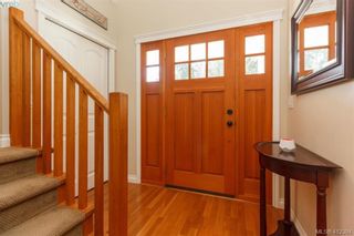 Photo 3: 768 Hanbury Pl in VICTORIA: Hi Bear Mountain House for sale (Highlands)  : MLS®# 817776