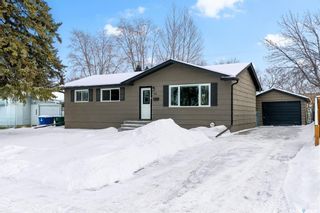 Photo 1: 66 Morris Drive in Saskatoon: Massey Place Residential for sale : MLS®# SK958712