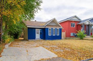 Photo 1: 830 K Avenue North in Saskatoon: Westmount Residential for sale : MLS®# SK910833