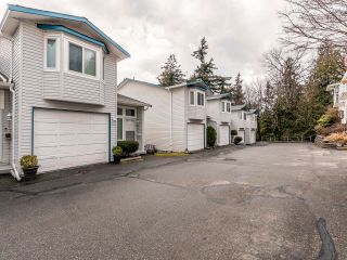 Photo 3: 10 32752 4TH Avenue in Mission: Mission BC Townhouse for sale in "Woodrose Estates" : MLS®# R2747506