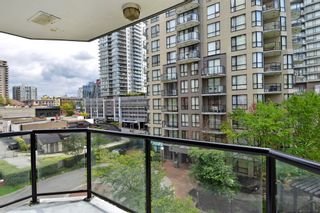 Photo 16: 402 838 AGNES Street in New Westminster: Downtown NW Condo for sale in "WESTMINSTER TOWERS" : MLS®# R2099481