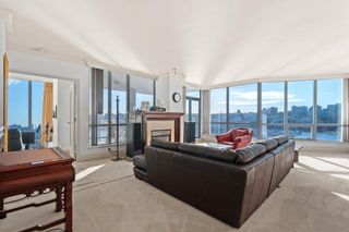 Photo 3: 903 1328 MARINASIDE Crescent in Vancouver: Yaletown Condo for sale in "The Concord" (Vancouver West)  : MLS®# R2754695