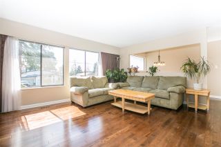 Photo 3:  in Coquitlam: Central Coquitlam House for sale : MLS®# R2050140