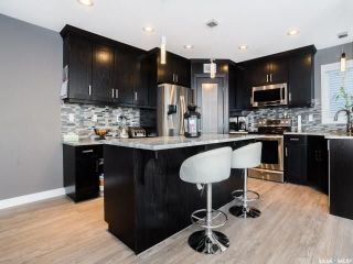 Photo 3: 914 Werschner Crescent in Saskatoon: Rosewood Residential for sale : MLS®# SK726872
