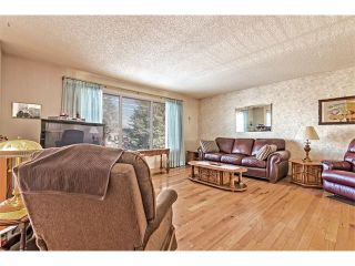 Photo 3: 7603 35 Avenue NW in Calgary: Bowness House  : MLS®# C4049295