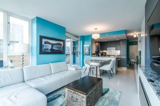Photo 10: 306 1067 MARINASIDE Crescent in Vancouver: Yaletown Condo for sale in "QUAY WEST" (Vancouver West)  : MLS®# R2353564