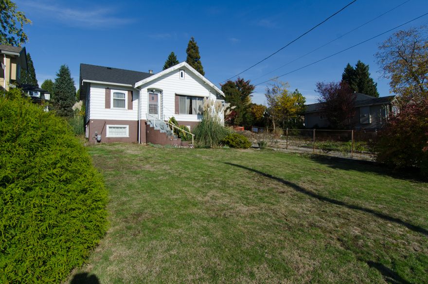 Main Photo: 935 Quadling Avenue in Coquitlam: Maillardville House for sale