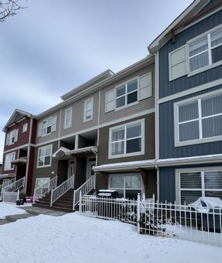 Photo 1: 905 10 Auburn Bay Avenue SE in Calgary: Auburn Bay Row/Townhouse for sale : MLS®# A2014812