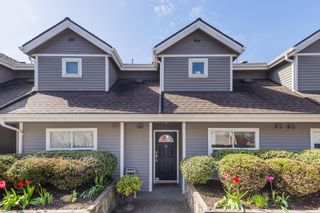 Photo 1: 107 222 W 4TH Street in North Vancouver: Lower Lonsdale Townhouse for sale in "Vista Pointe" : MLS®# R2870936