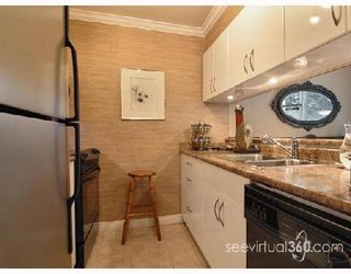 Photo 1: 102 1006 CORNWALL Street in New_Westminster: Uptown NW Condo for sale in "Cornwall Terrace" (New Westminster)  : MLS®# V672892