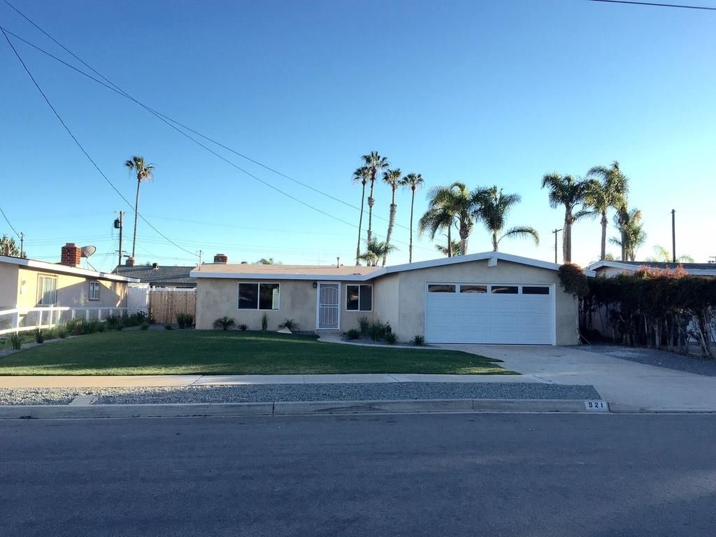 Main Photo: IMPERIAL BEACH House for sale : 3 bedrooms : 921 Grove Ave