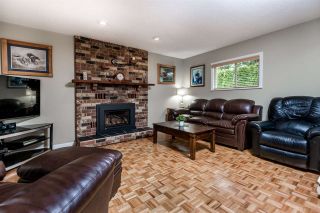 Photo 3: 8722 154A Street in Surrey: Fleetwood Tynehead House for sale : MLS®# R2179507