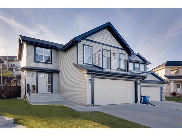 Main Photo: 27 VALLEY STREAM Manor NW in Calgary: Valley Ridge House for sale