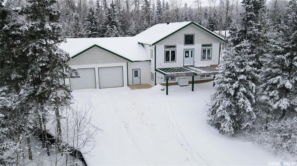 Main Photo: 1201 Andrea Place in Emma Lake: Residential for sale : MLS®# SK917162